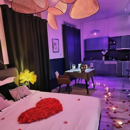 Passion - Jacuzzi Prive - Table Massage Apartamento