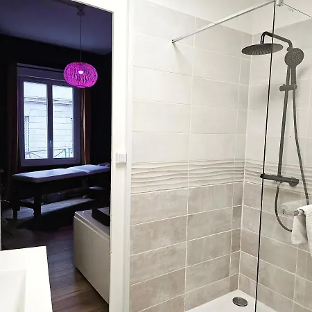 Suite Passion - Jacuzzi Prive - Table Massage * Saint-Etienne (Loire)