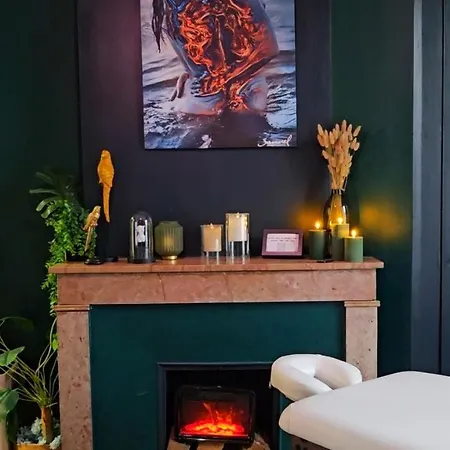 Apartment Suite Passion - Jacuzzi Prive - Table Massage *
