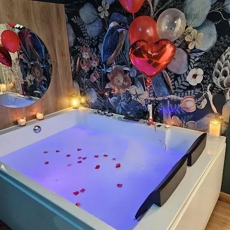 Suite Passion - Jacuzzi Prive - Table Massage * Saint-Etienne (Loire)