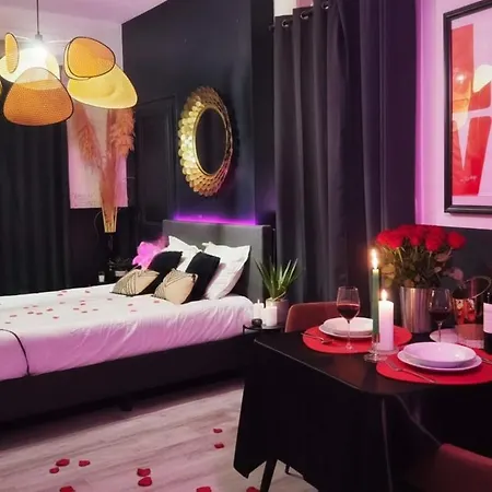 Passion - Jacuzzi Prive - Table Massage *